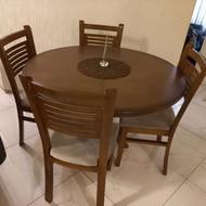 مبل نیم ست و میز وسط و عسلی و فرش