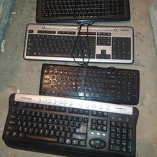 تعدادی کیبورد کامپیوتر