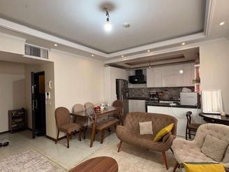 80 متری فول رو به نما کم سن تمیز فردوس شرق