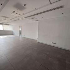 130 متر / 1 اتاق / شیک و لوکس / اداری / موقعیت عالی