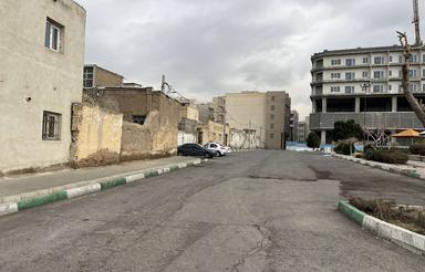 ملک گلنگی ضلع شرقی حرم حضرت عبدالعظیم (ع)