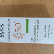 کرم ضد آفتاب 50spfلاکچری کوین