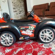 ماشین شارژی رنگ مشکی قرمز