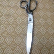 قیچی خیاطی قدیمی وسنگین