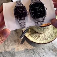 ساعت ست قشنگ همه رنگ‌ موجوده