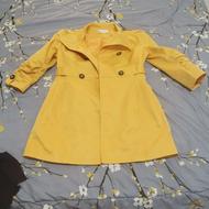 دو عدد مانتو لی و یک عدد مانتو زرد رنگ