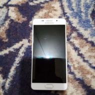 گوشی A5سالم هست تاج السیدش شکسته کارتن نداری