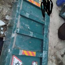 در اتاق عقب بنز ده تن