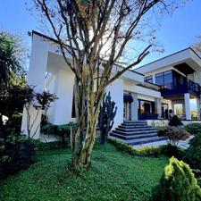 1000 متر ویلاباغ بسیار زیبای مبله وازیوار