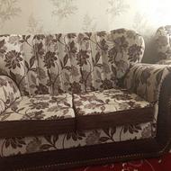 یکدست مبل راحتی بسیار تمیز