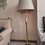 اباژور ایستاده