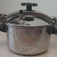 زودپز با جنس بدنه عالی