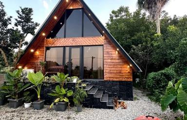 کلبه سویسی جنگلی با جکوزی/متل قو/نمک آبرود