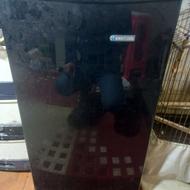 یخچال 6 فوت ایستکول