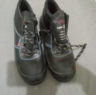 کفش ایمنی یحیی