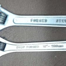 2عدد آچار فرانسه یکی کوچک وبزرگ سالم