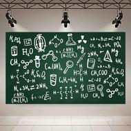 تدریس شیمی توسط دانشجوی داروسازی