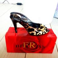 کتونی کفش پاشنه بلند صندل سایز 37 و 38 و 39