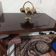 به علت جابه جایی .میز ناهار خوری بدون صندلی