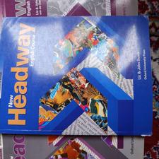 چند جلد کتاب آموز زبان Headway