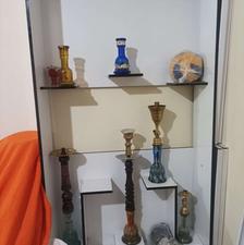 ویترین پشت شیشه