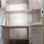 میز تحریر کتابخانه دار