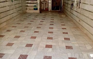 در مرکز شهر میدان مرکزی