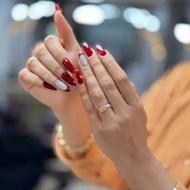 خدمات تخصصی و آموزش مبتدی تا پیشرفته کاشت ناخن