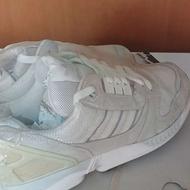 کتانی آدیدس صابونی اورجینال خوش پا