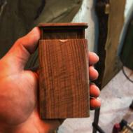 جعبه سیگار تمام هنر دست ساخته شده از چوب گردو سیاه