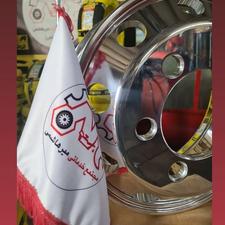 2 نیروی خوش ذوق فنی جهت کار در تعویض روغنی ماشین سنگین