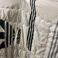 رو تختی طرح آدیداس