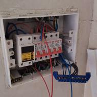 برق کار ساختمان و تکنسین نصب انواع نصبیجات