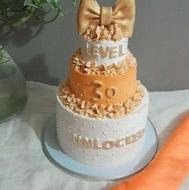 کیک و شیرینی خانگی