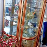 بوفه چوبی طلایی رنگ