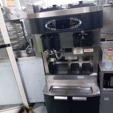 دستگاه بستنی ساز