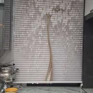 پرده کرکره ای کاملا سالم