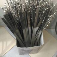 به تعداد 180 الی 200 عدد سیخ کباب جوجه وجگرویک عدد سینک