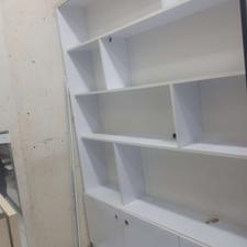 ویترین و کتابخانه