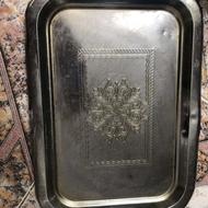 سه تا سینی فلزی و 5 استکان فرانسه