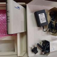 مودم و روتر درحدنو باتمام تجهیزات و لوازم داخل جعبه