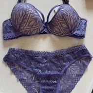 شورت وسوتین