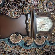 دوعدد لوستر و یه ساعت دیواری