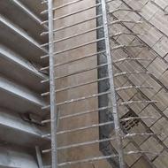 یک‌ حفاض‌ اهنی‌سنگین