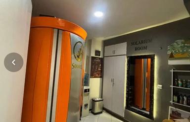 اجاره اتاق در یک سالن مردانه