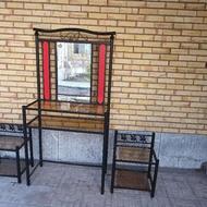 آینه و و عسلی هایش