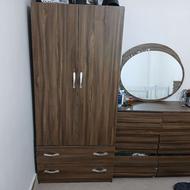 کمد لباس و میز ارایش