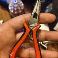 مقداری ابزار واچار و پیچ‌گوشتی