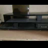 میز تلویزیون مشکی چوبی بسیار سالم