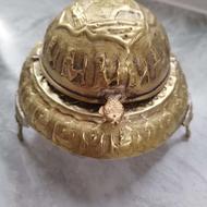 خاویار خوری و قوری شیرخوری